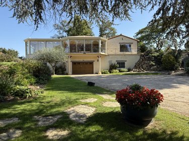 Maison a vendre La Tessoualle 49280 Maine-et-Loire 270 m2 8 pièces 456560 euros