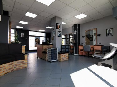 Fonds et murs commerciaux a vendre Raillencourt-Sainte-Olle 59554 Nord 54 m2  117100 euros