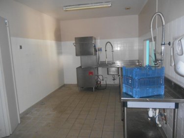 Immeuble a vendre Saint-Pol-de-Léon 29250 Finistère 587 m2  417000 euros