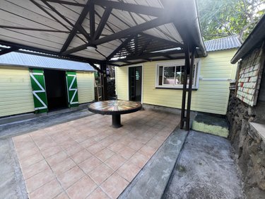 Maison a vendre Saint-Pierre 97410 Réunion 85 m2  393250 euros