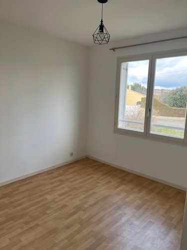 Location appartement Pierrelatte 26700 Drôme 67 m2 3 pièces 747 euros