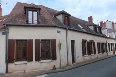 Immeuble a vendre Saint-Amand-Montrond 18200 Cher 210 m2  229000 euros