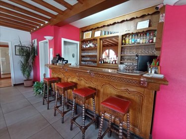 Immeuble a vendre Pont-d'Ouilly 14690 Calvados 523 m2  447550 euros