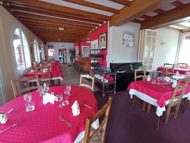 Immeuble a vendre Pont-d'Ouilly 14690 Calvados 523 m2  447550 euros