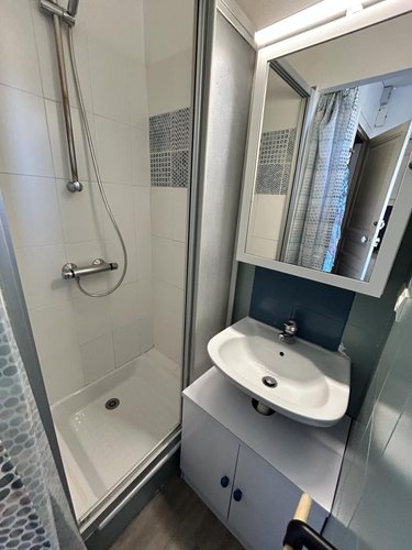 Fonds et murs commerciaux a vendre Le Palais 56360 Morbihan 16 m2  227700 euros