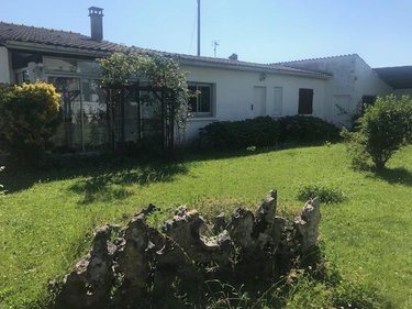 Maison a vendre Saintes 17100 Charente-Maritime 132 m2 5 pièces 246280 euros