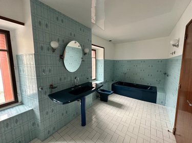 Appartement a vendre Saint-Flour 15100 Cantal 140 m2  106000 euros