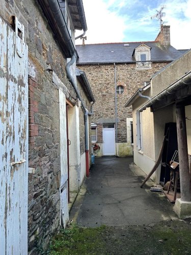 Immeuble a vendre Cancale 35260 Ille-et-Vilaine 296 m2  758470 euros