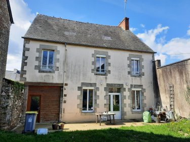 Immeuble a vendre Mohon 56490 Morbihan 130 m2  249780 euros