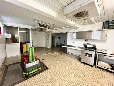 Fonds et murs commerciaux a vendre Saint-Hilaire-de-Riez 85270 Vendée 200 m2  96000 euros