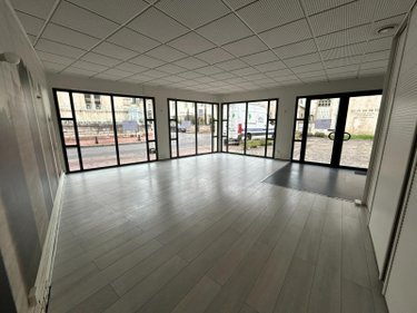 Location fonds et murs commerciaux Beaune 21200 Côte-d'Or 35 m2  1950 euros