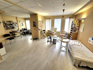 Fonds et murs commerciaux a vendre Troyes 10000 Aube 182 m2  239200 euros
