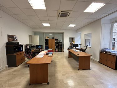 Location fonds et murs commerciaux Beaune 21200 Côte-d'Or 125 m2  2500 euros