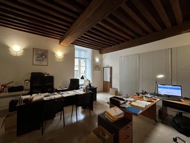 Location fonds et murs commerciaux Beaune 21200 Côte-d'Or 125 m2  2500 euros