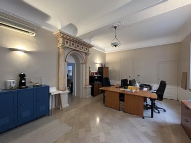Location fonds et murs commerciaux Beaune 21200 Côte-d'Or 125 m2  2500 euros