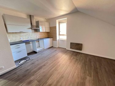 Immeuble a vendre Mauriac 15200 Cantal 824 m2  455800 euros