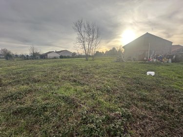 Terrain a batir a vendre Vendat 03110 Allier 2987 m2  148000 euros