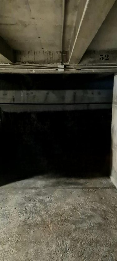 Garage et parking a vendre Paris 75000 Paris  34800 euros