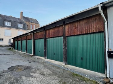 Garage et parking a vendre Fougères 35300 Ille-et-Vilaine  109160 euros