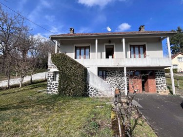 Maison a vendre Ydes 15210 Cantal 69 m2 4 pièces 100700 euros