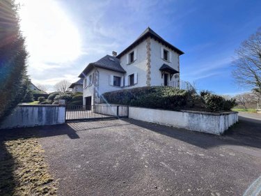 Maison a vendre Saignes 15240 Cantal 347 m2 12 pièces 180001 euros