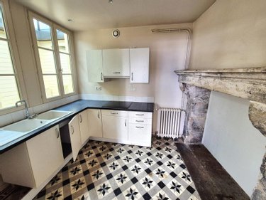 Immeuble a vendre Bar-sur-Seine 10110 Aube 203 m2  169000 euros
