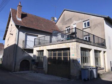 Appartement a vendre Ougney 39350 Jura 219 m2 8 pièces 137000 euros