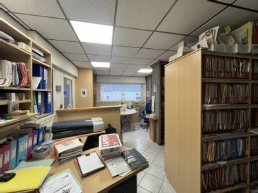 Fonds et murs commerciaux a vendre Guillac 56800 Morbihan 510 m2  332660 euros