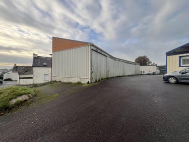 Fonds et murs commerciaux a vendre Guillac 56800 Morbihan 510 m2  332660 euros