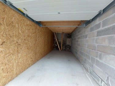 Garage et parking a vendre Granville 50400 Manche  79500 euros