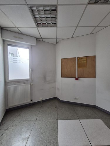 Fonds et murs commerciaux a vendre Audincourt 25400 Doubs 239 m2  306500 euros