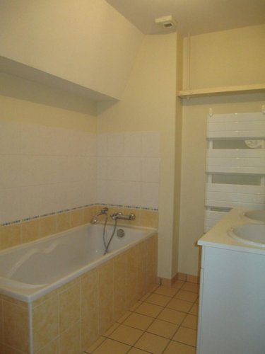 Location maison Fougères 35300 Ille-et-Vilaine 106 m2 5 pièces 650 euros
