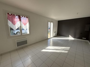 Fonds et murs commerciaux a vendre Buxerolles 86180 Vienne 207 m2  645800 euros