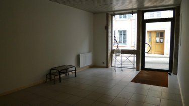 Location fonds et murs commerciaux Ambronay 01500 Ain 130 m2  550 euros