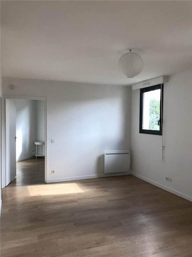 Location appartement Châteaugiron 35410 Ille-et-Vilaine 41 m2 2 pièces 440 euros
