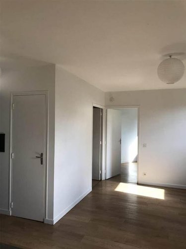 Location appartement Châteaugiron 35410 Ille-et-Vilaine 41 m2 2 pièces 440 euros