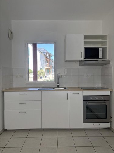 Location appartement Châteaugiron 35410 Ille-et-Vilaine 63 m2 3 pièces 750 euros