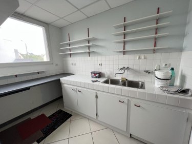 Fonds et murs commerciaux a vendre Rennes 35000 Ille-et-Vilaine 124 m2  312000 euros