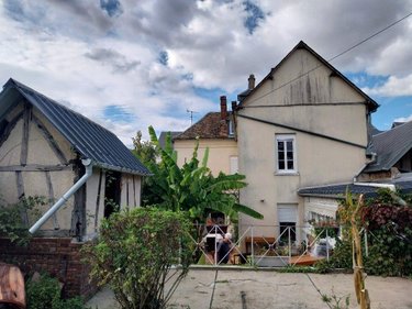 Immeuble a vendre Le Neubourg 27110 Eure 100 m2  365700 euros