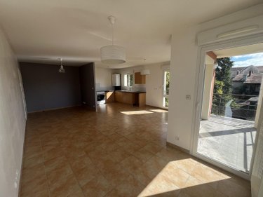 Location appartement Ambérieu-en-Bugey 01500 Ain 76 m2 3 pièces 825 euros
