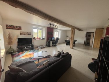 Location maison Poncin 01450 Ain 249 m2 6 pièces 1300 euros