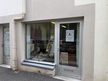 Fonds et murs commerciaux a vendre Ploërmel 56800 Morbihan 23 m2  47400 euros