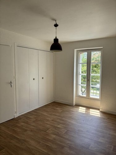 Location maison Châteaugiron 35410 Ille-et-Vilaine 81 m2 3 pièces 605 euros