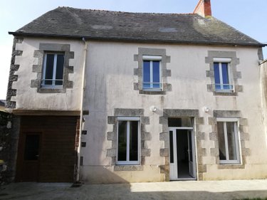 Immeuble a vendre Mohon 56490 Morbihan 130 m2  187620 euros