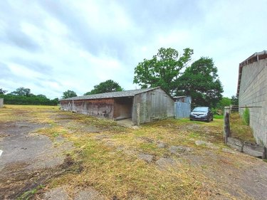 Bien agricole a vendre Saint-Denis-le-Gast 50450 Manche  21600 euros