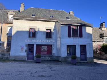 Maison a vendre Trizac 15400 Cantal 163 m2 8 pièces 25001 euros