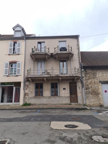 Immeuble a vendre Ornans 25290 Doubs 95 m2  177350 euros