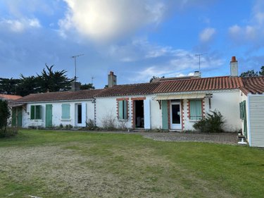 Immeuble a vendre Saint-Jean-de-Monts 85160 Vendée 196 m2  301700 euros