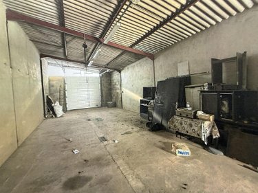 Fonds et murs commerciaux a vendre Saint-Rémy-en-Rollat 03110 Allier 556 m2  470000 euros