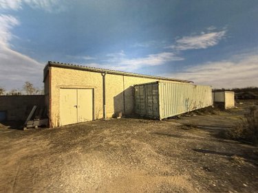 Fonds et murs commerciaux a vendre Saint-Rémy-en-Rollat 03110 Allier 556 m2  470000 euros